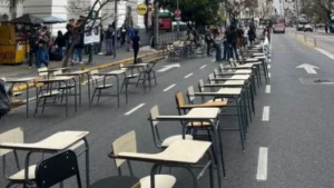 La UBA sale a la calle con clases públicas antes de la Marcha Federal Universitaria