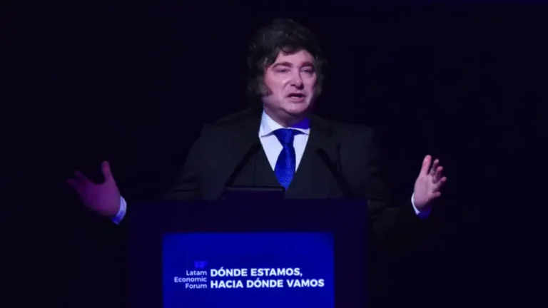 Milei desestimó la crisis universitaria: “Que yo sepa, la universidad pública está ahí”